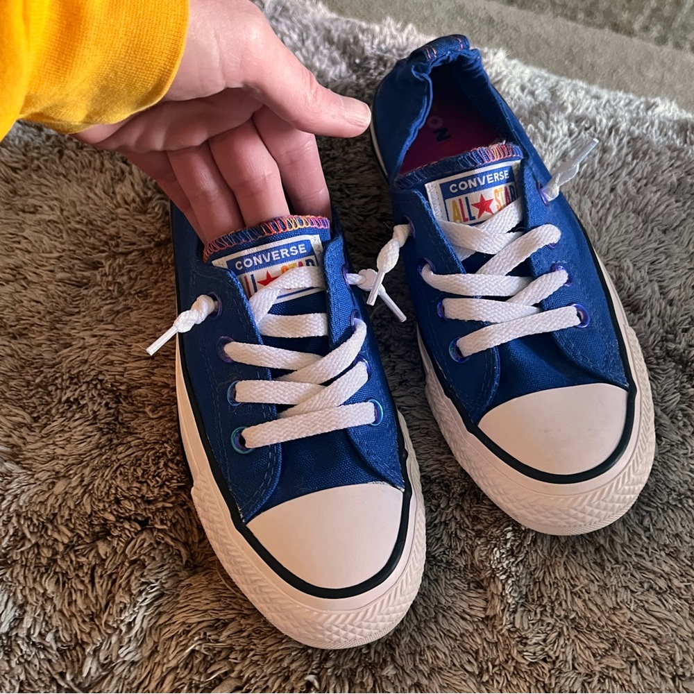 Converse Kids Low Top Sneakers in Blue and White